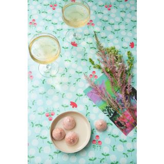 zomer-lichtblauw-bloemen-tafelzeil-lola-afwasbaar-feestelijk